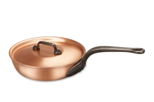 Padella classica in rame da 20 cm con manico in ghisa — 2